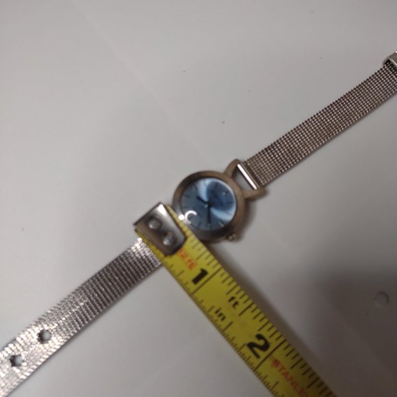 Blue And Silver Tone Metal Band Rumours Watch - Picture 7 of 10